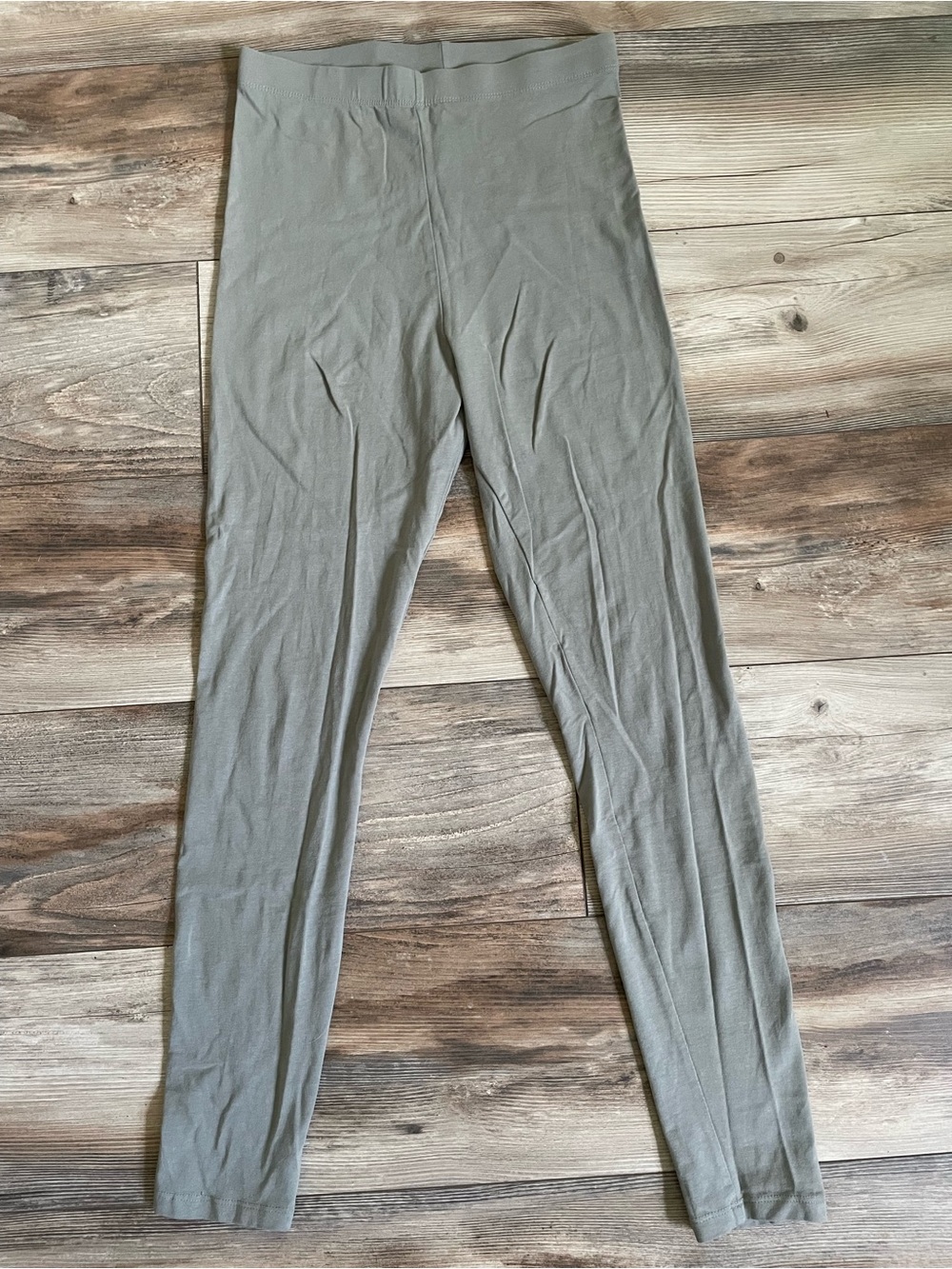 H&M light sage green leggings